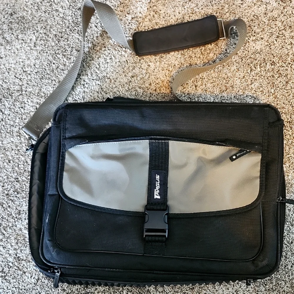 Targus Black and Gray Laptop Bag with Modern Design